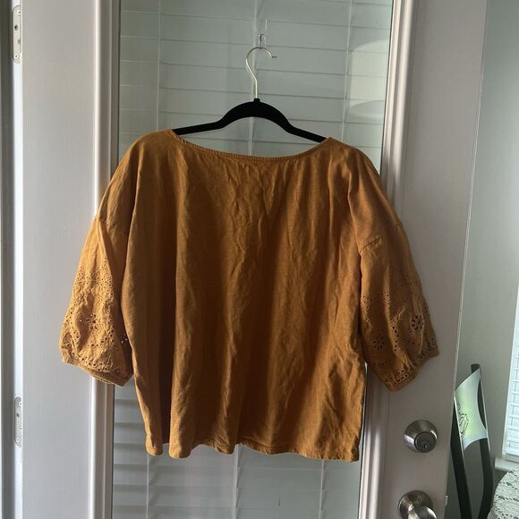 Garnet Hill Women’s Top Medium Cutwork Embroidery - Picture 2 of 5